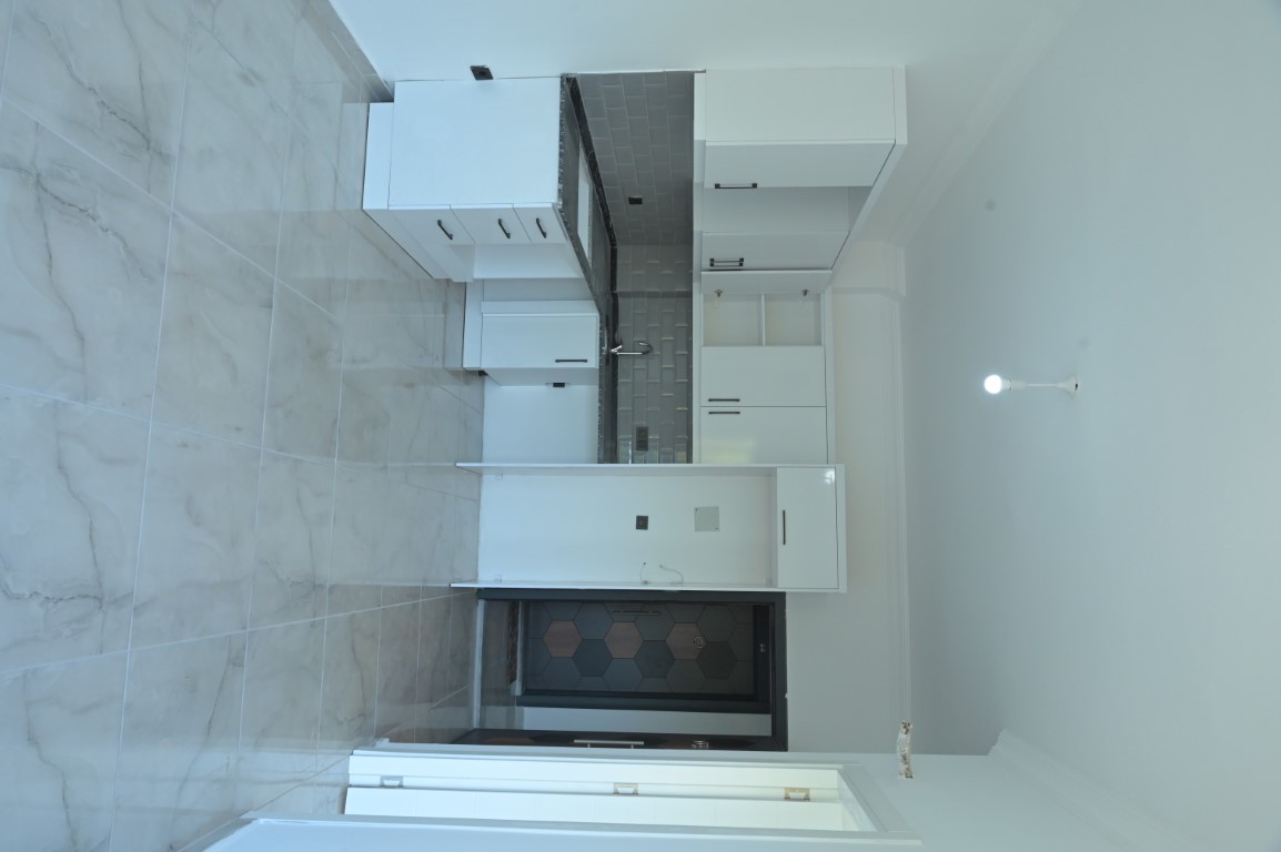 (1+1) - Aqua Residence