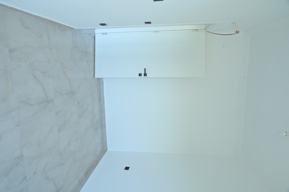 (1+1) - Aqua Residence