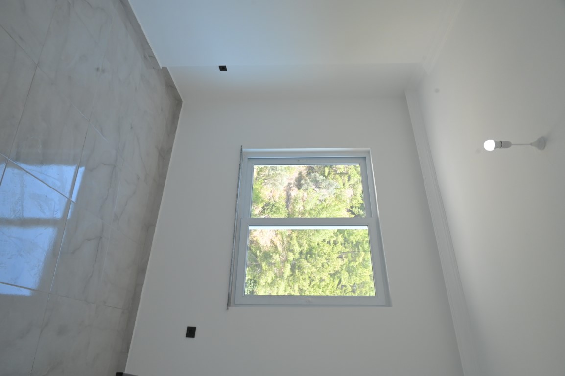 (1+1) - Aqua Residence