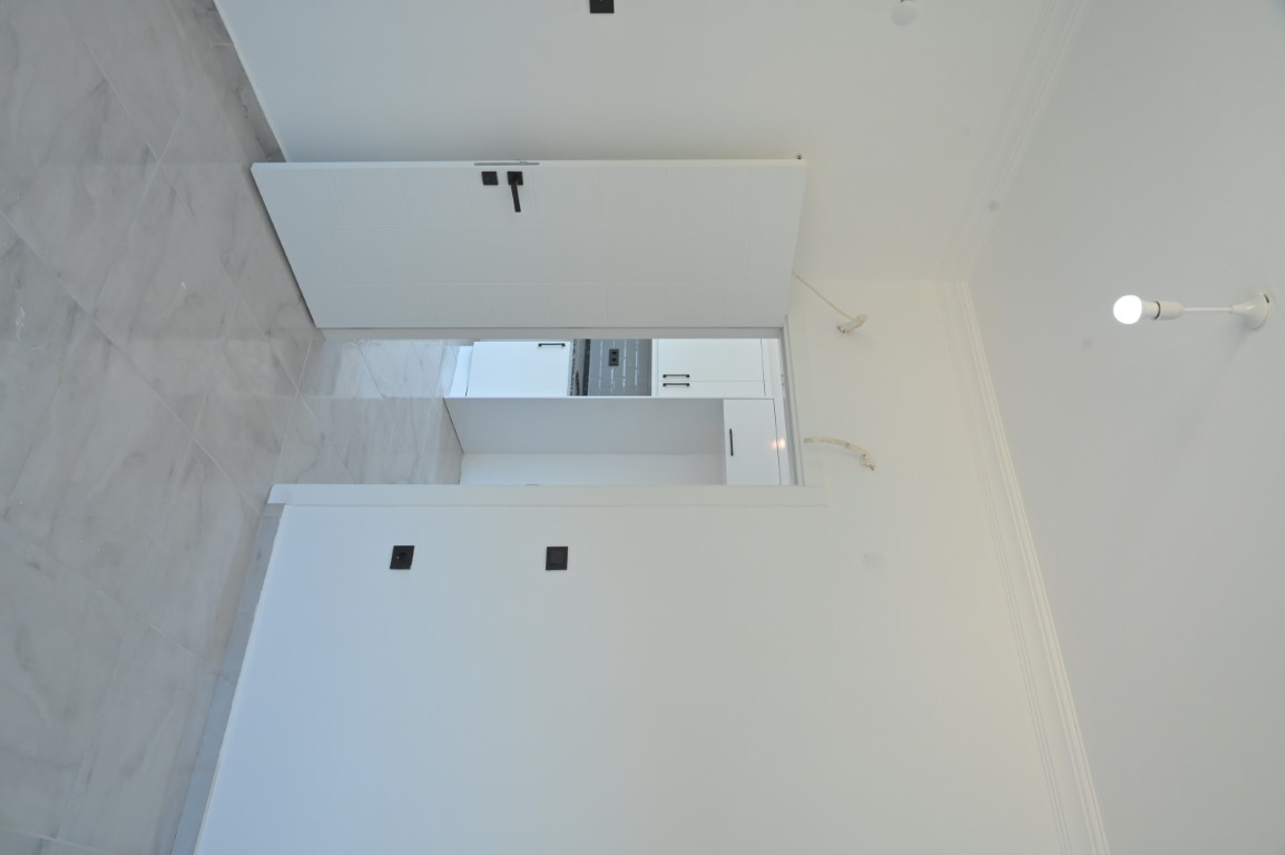 (1+1) - Aqua Residence