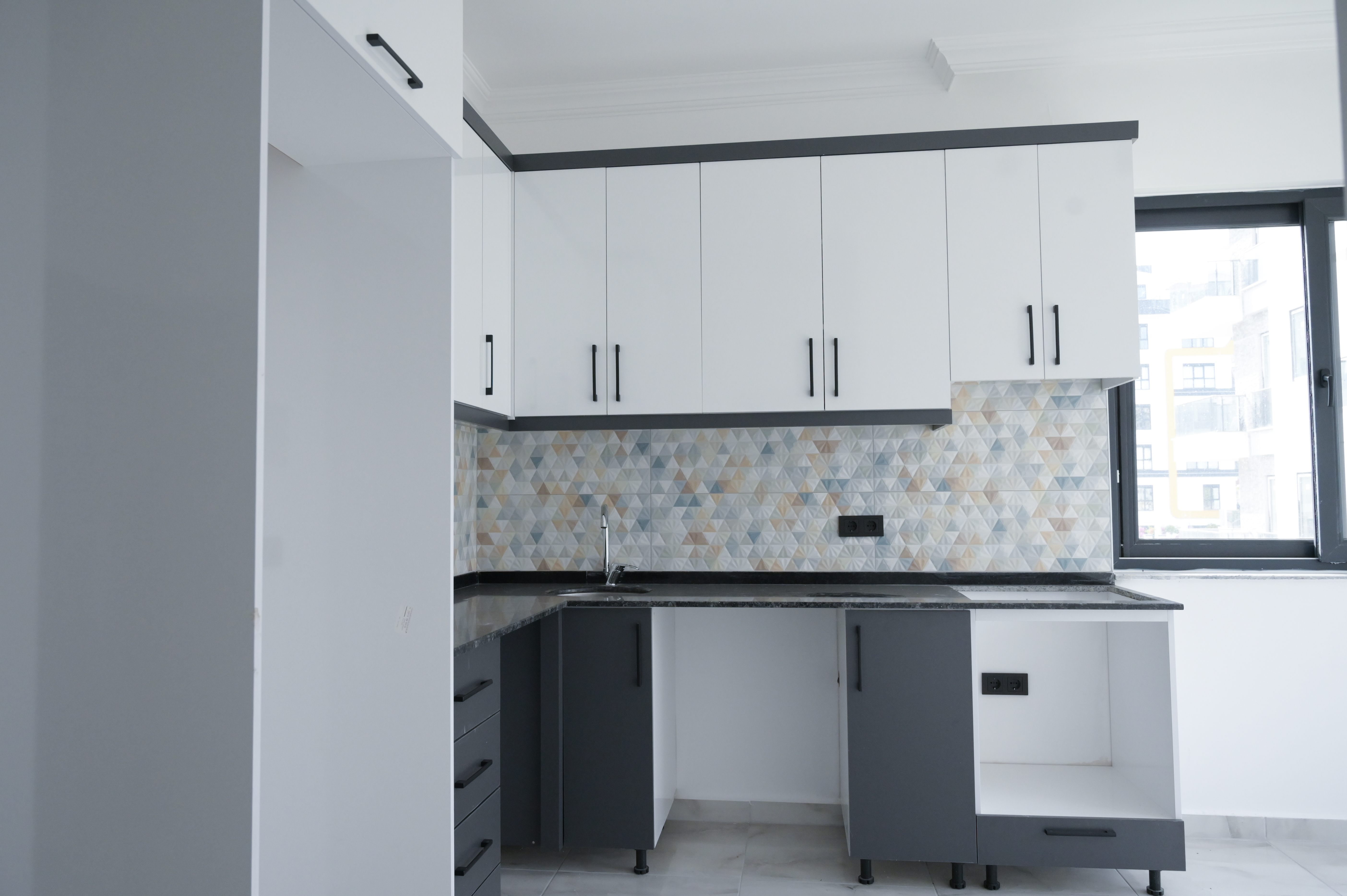 (1+1) - Crown Residence