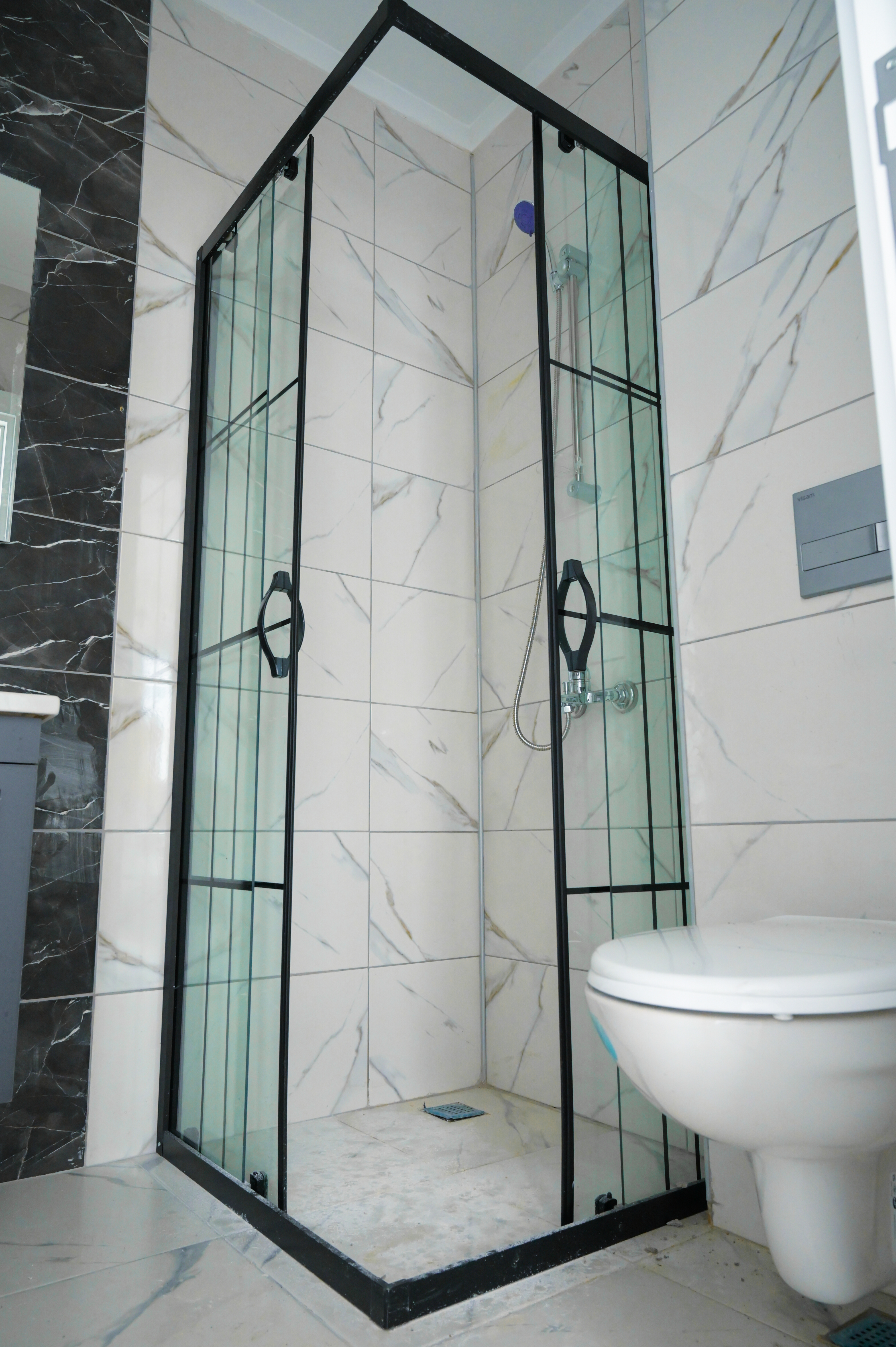 (1+1) - Crown Residence