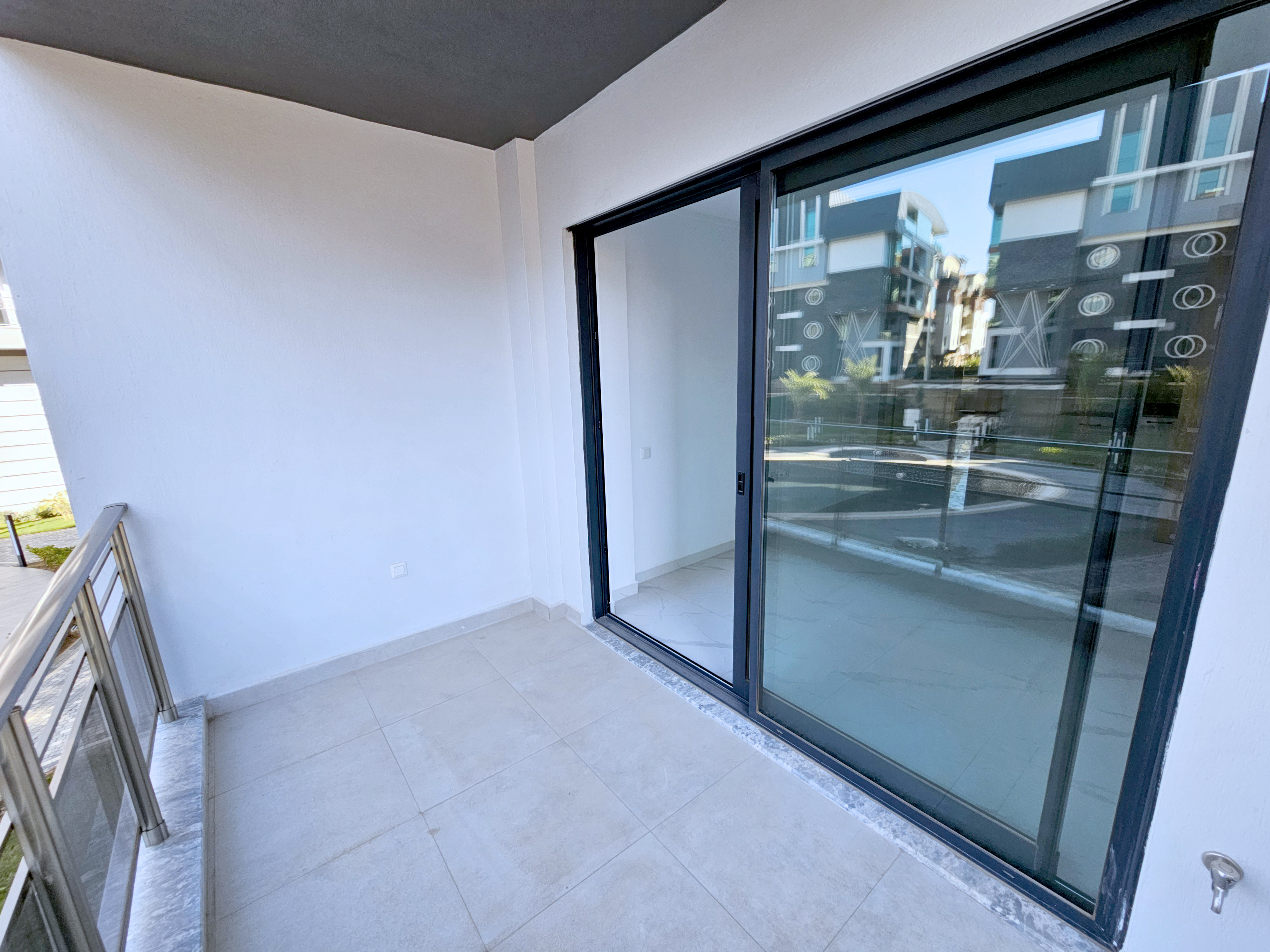 واحدهای یک‌خوابه (۱+۱) – Lemon Park